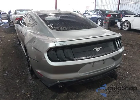 2021 Ford Mustang Ecoboost Premium Fastback z USA, uszkodzony, nr VIN 1FA6P8TH7M5105249